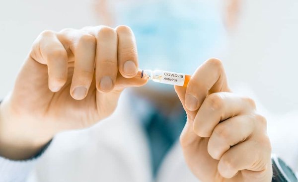 How Can Wearable Posture Monitors Prevent Chronic Back Pain in Office Workers?