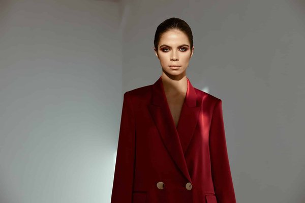 How to Style a Pair of Chinos for a Professional Look in a Creative Industry?